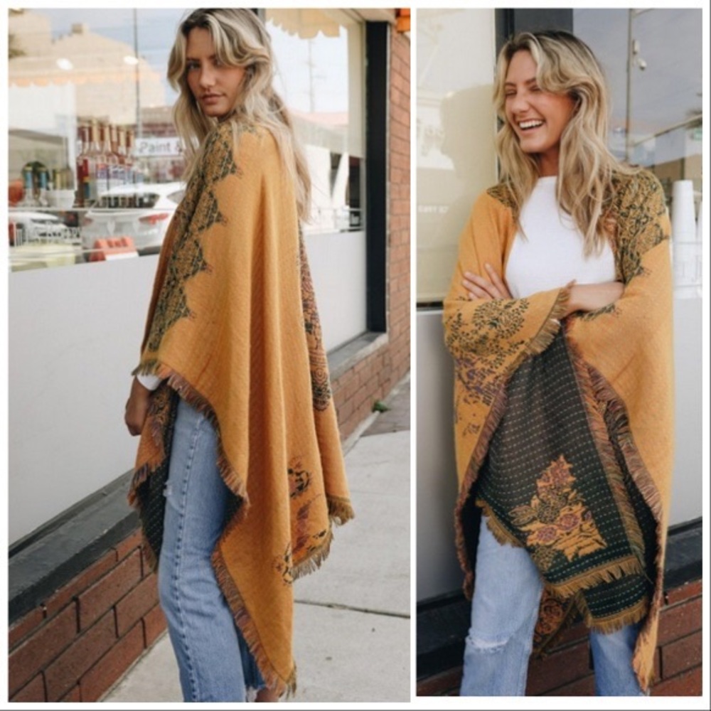 Bohemian Ruana Open Front Poncho - Picture 7 of 8